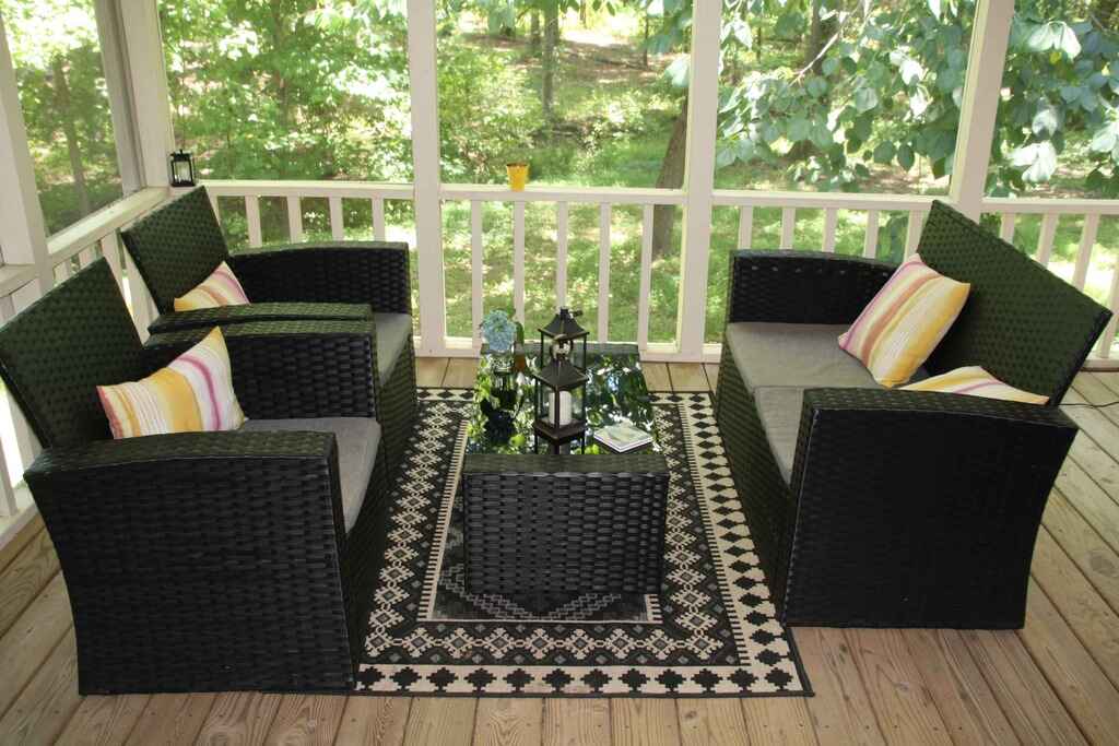 Porch overview