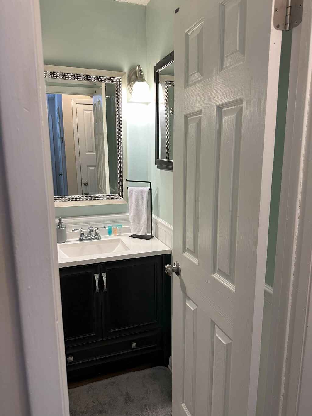 Second bathroom overview